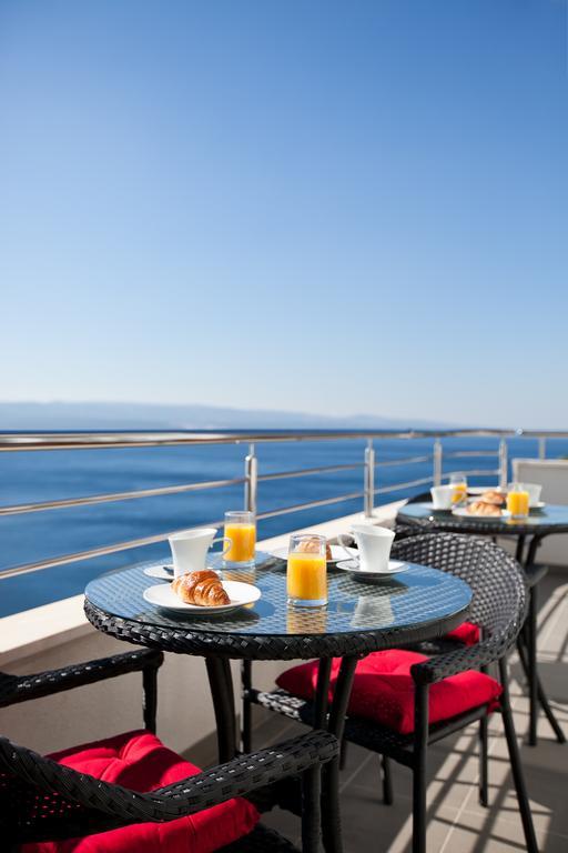 Apartments Mediterranea With Heated Pool Писак Екстер'єр фото